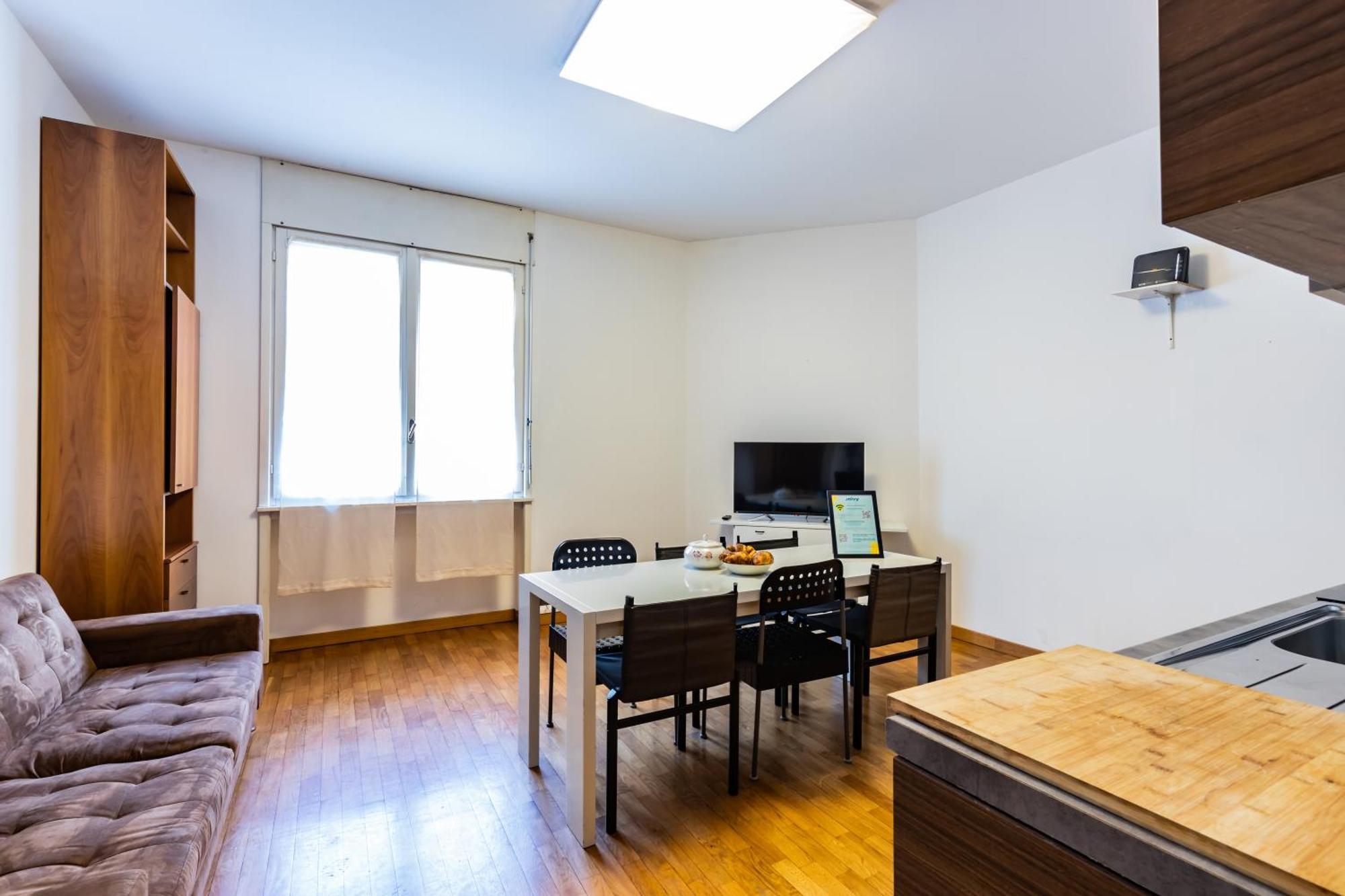 Joivy Apartments By The Lake Como Buitenkant foto