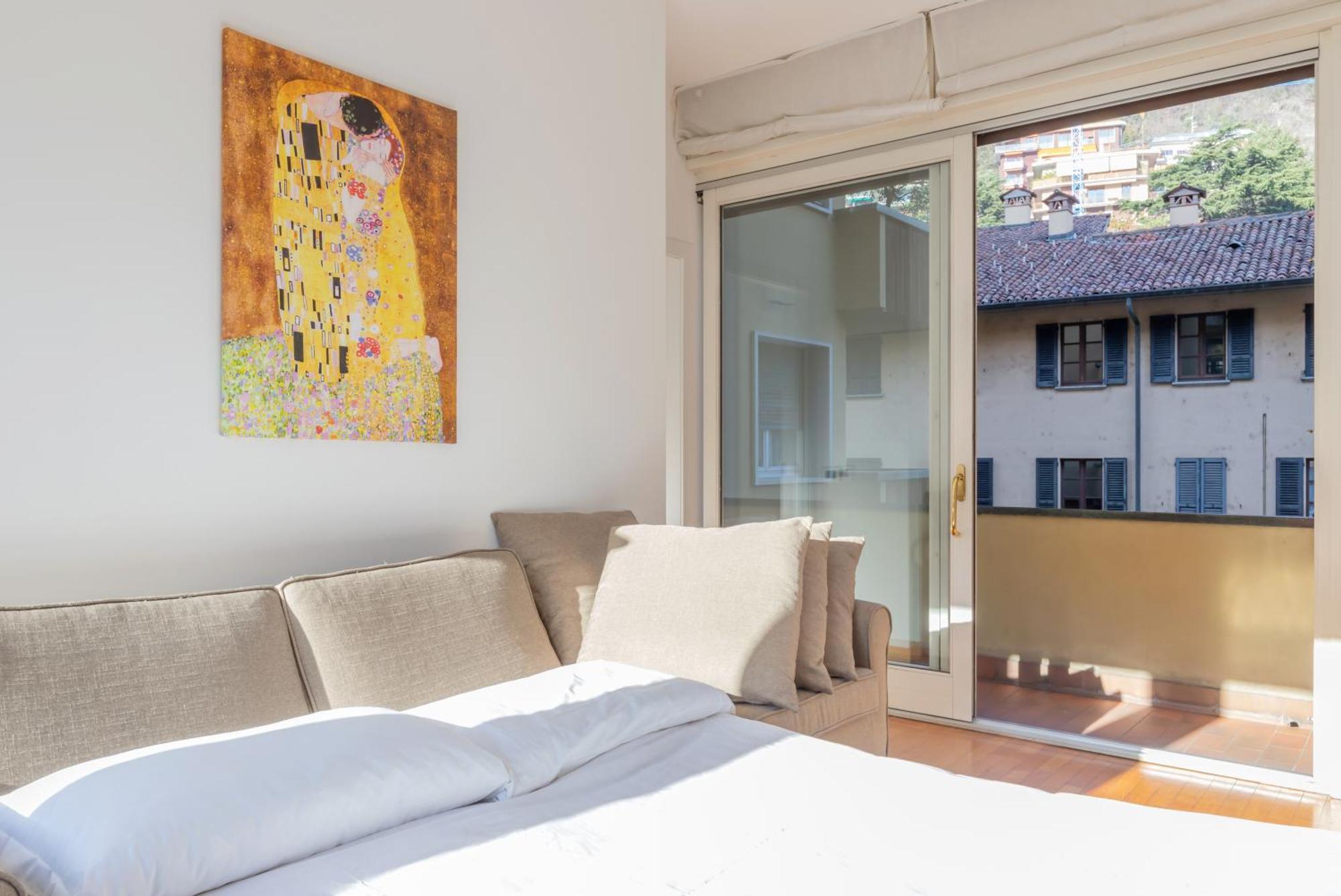Joivy Apartments By The Lake Como Buitenkant foto